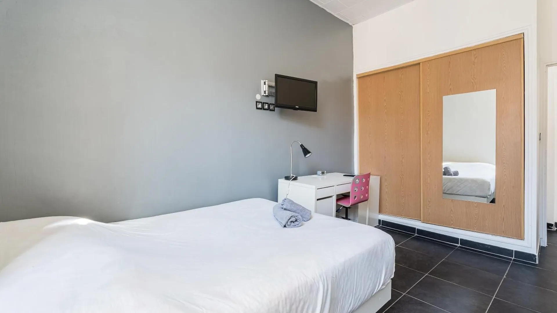 Appartement Lumineux Au Coeur De Marseille Avec Balcon Prive Francie