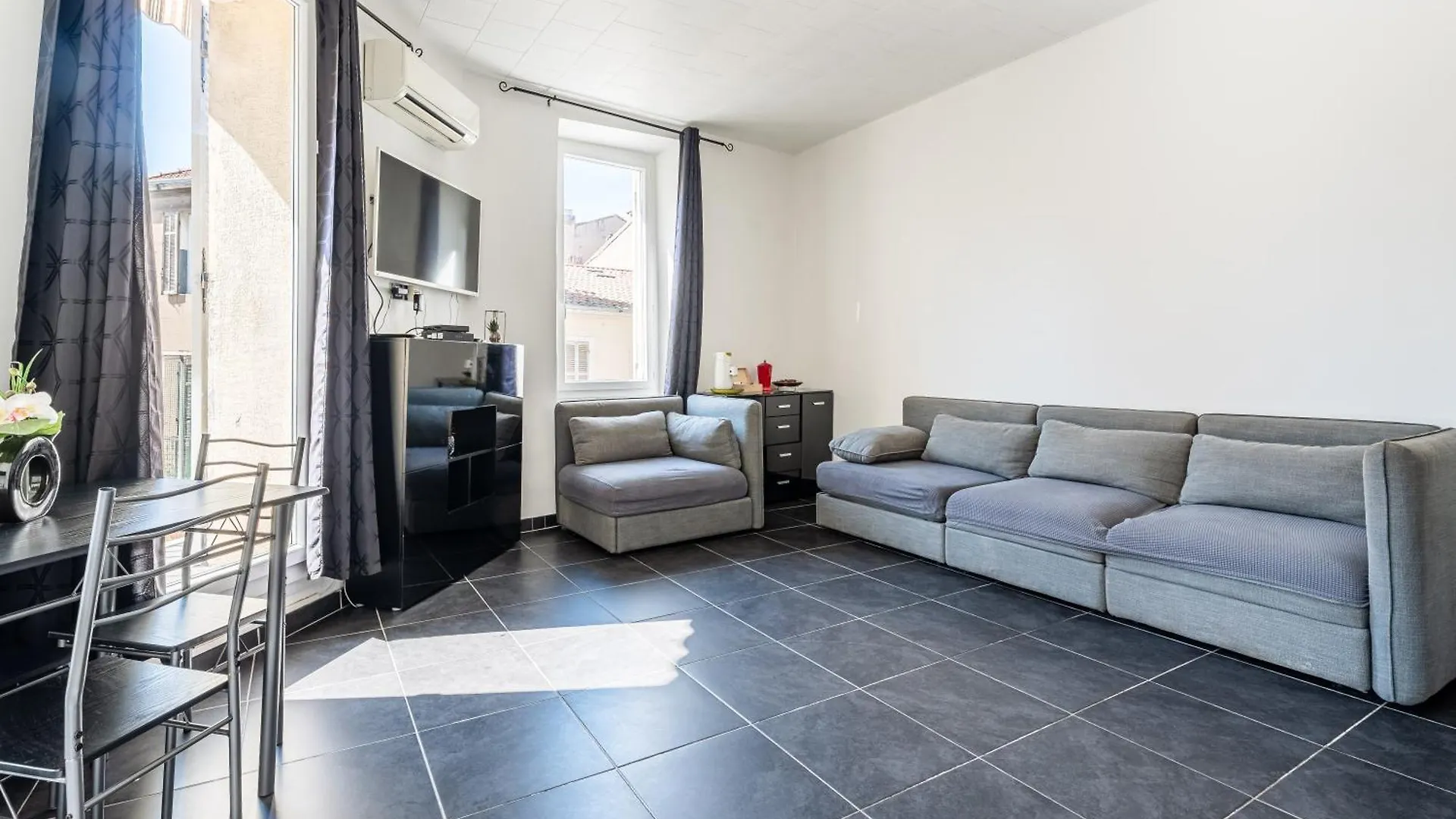 Appartement Lumineux Au Coeur De Marseille Avec Balcon Prive Apartmán